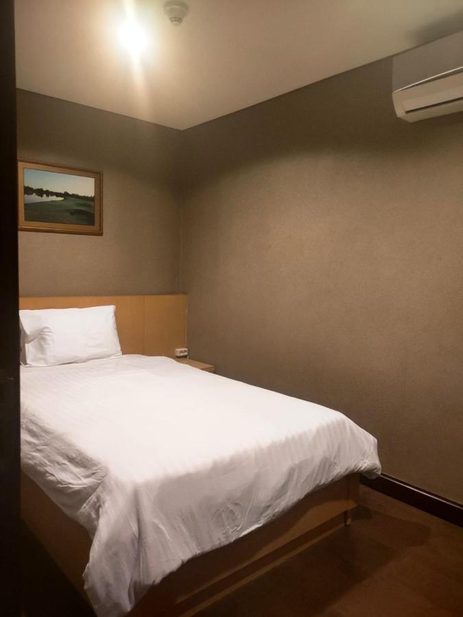 Two Bedroom Apartment At El Royale Hotel Bandung Exterior foto